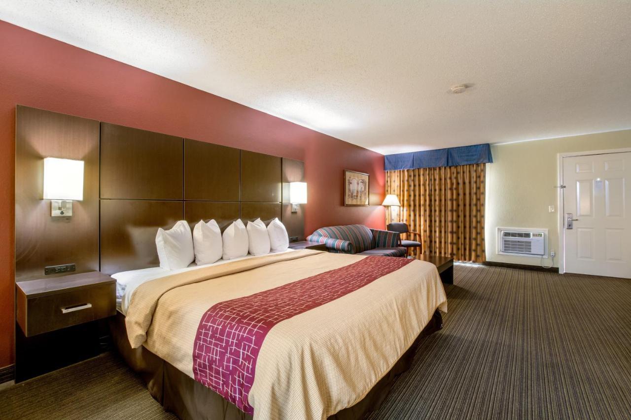 Red Roof Inn Венсен Экстерьер фото